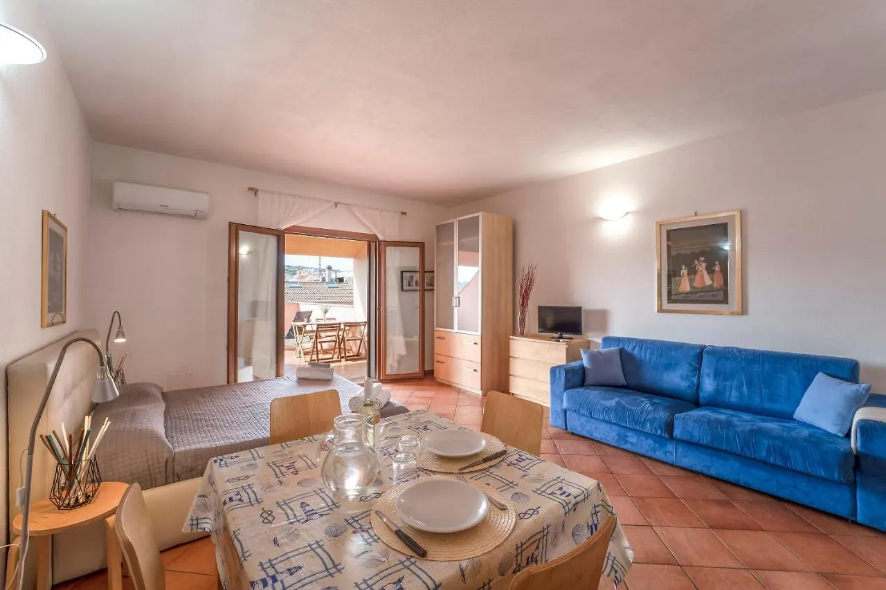 Apartment Relaxing Cristal Blu Studio Sleeps 4 No1492 Santa Teresa Gallura