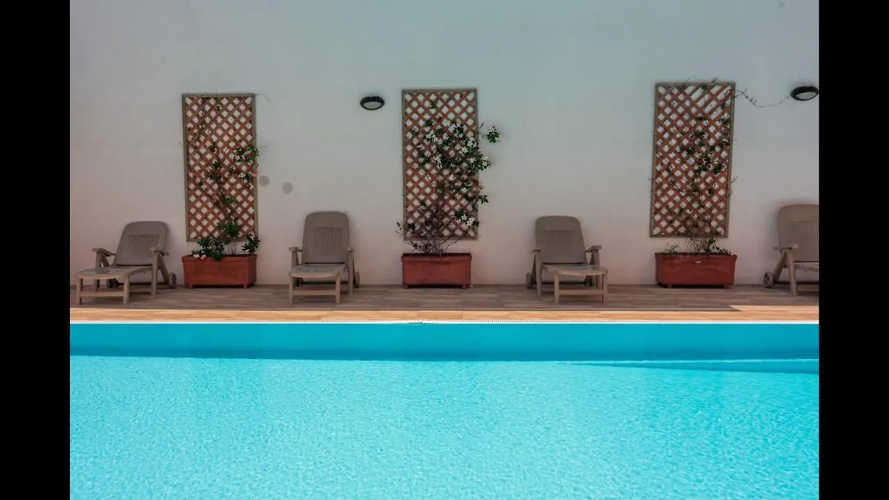 Relaxing Cristal Blu Studio Sleeps 4 No1492 Santa Teresa Gallura 0*,  Italy